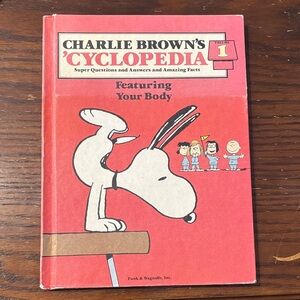 Charlie Brown's 'Cyclopedia Volume 1' Red Book - Funk & Wagnalls